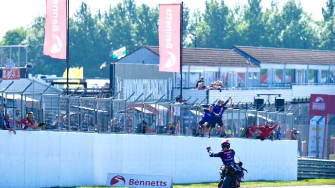 Champions' Ride: Ray Wins From Ryde As Brookes Is Back On The Podium