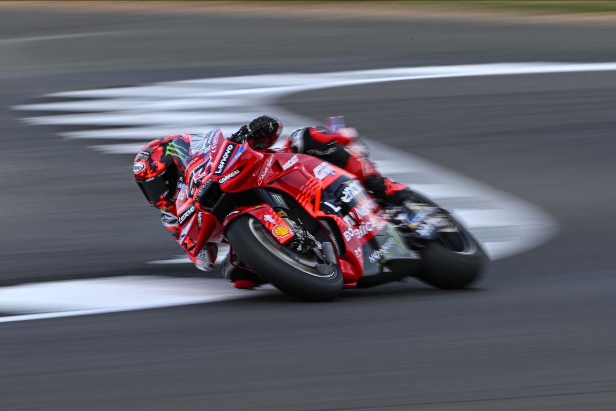 Quartararo Lights Up Silverstone For Record Pole