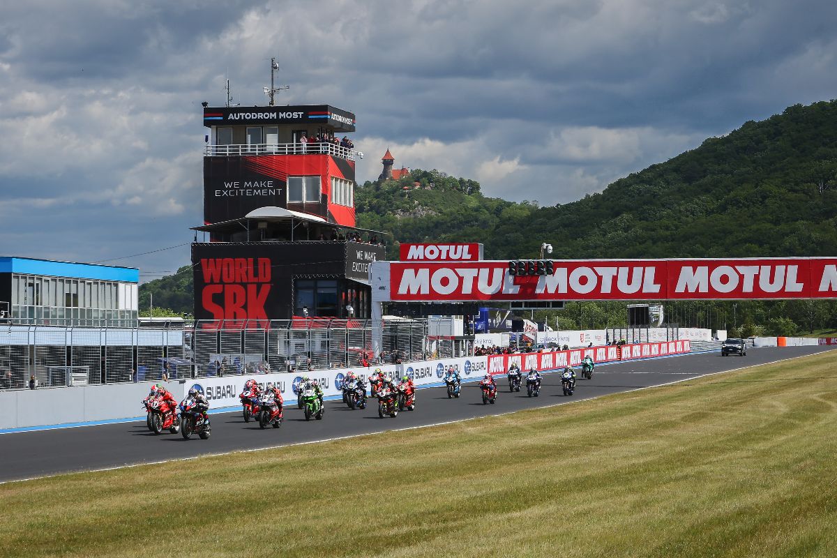 Toprak Dominates At Autodrom Most