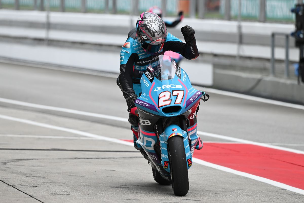 Moto2: Holgado Pulls The Pin For Pole As Gonzalez And Moreira Clash