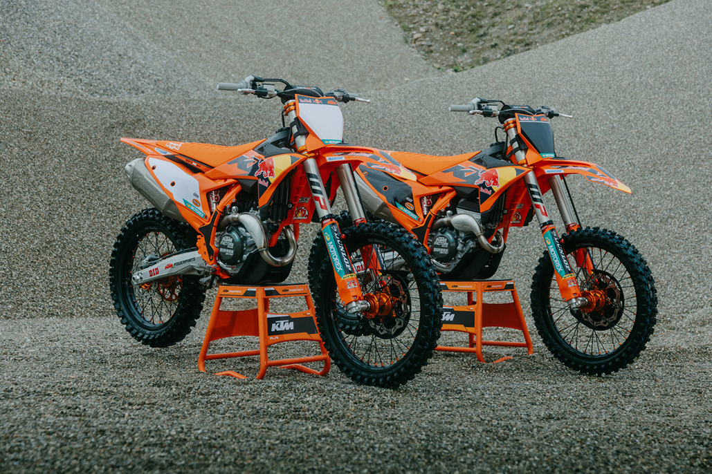 2026 Ktm Sx-F Factory Editions On A Roll