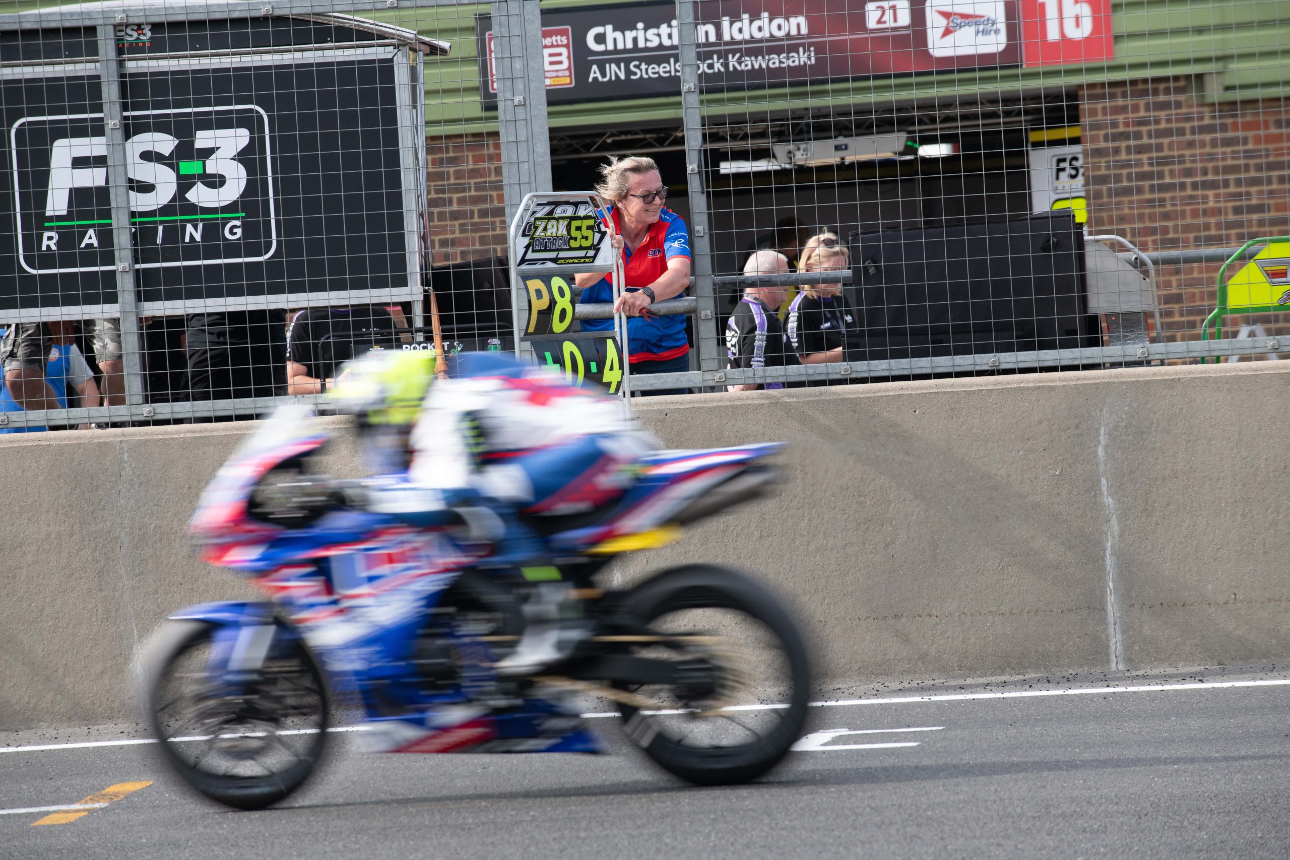 Zak Corderoy Fly By Pit Wall Snetterton British Superbike British Supersport 2025 Bsb