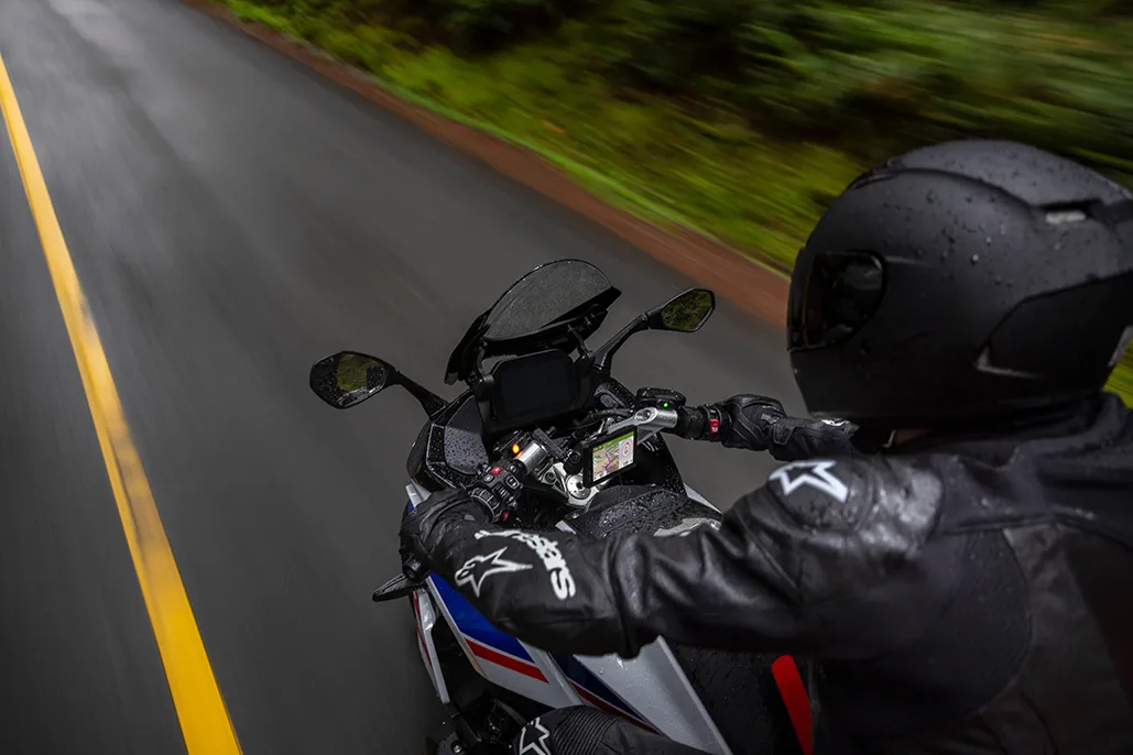 Lean Into The Ride On The Open Road Or Closed Track With Zūmo Xt3 From Garmin