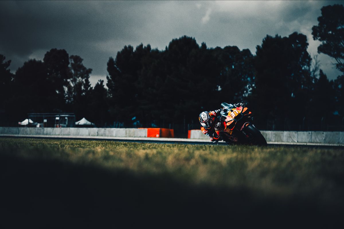 Motogp: Acosta Tops Barcelona Test As Rain Stops Play, Martin Crashes
