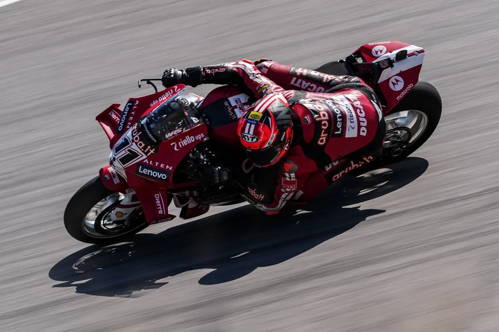 Worldsbk: Bulega Sets The Pace In Scorching Aragon Heat