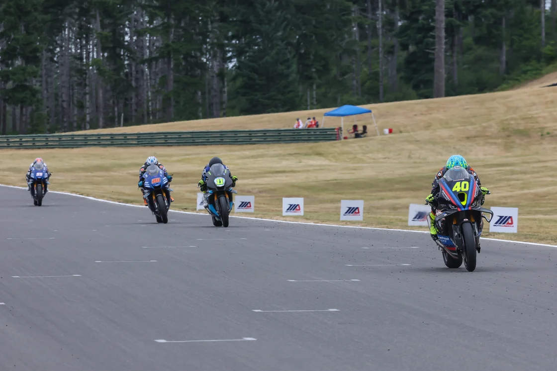 Motoamerica: Sdk Says “Outta My Way” In Last Lap Quad Lock Superbike Race 2 Thriller