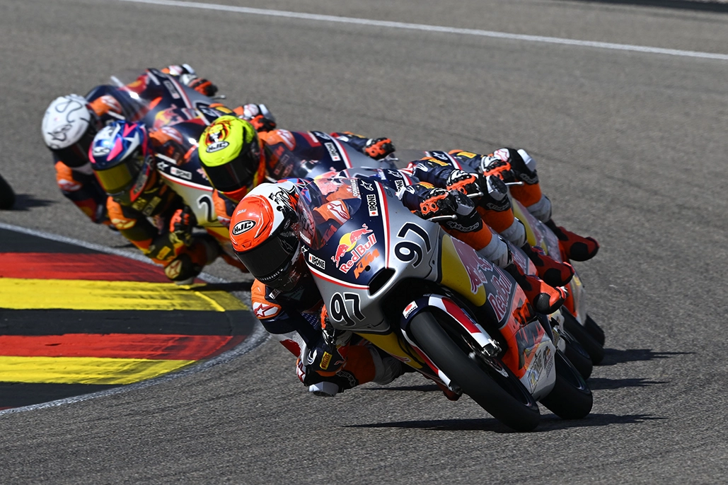 Ogiwara Closes Title Battle With Red Bull Rookies Cup Sachsenring Race 1 Win
