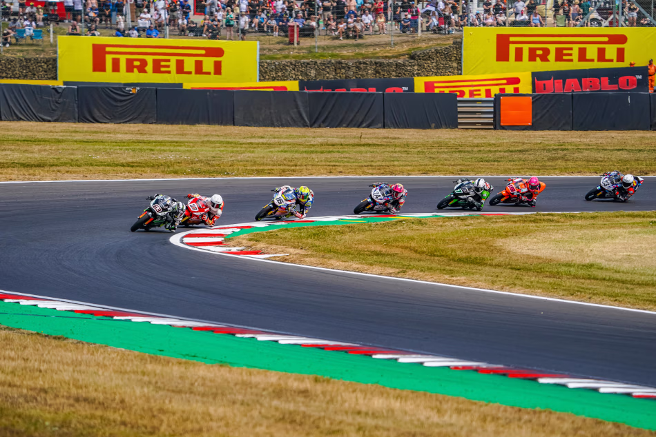 R&Amp;G Moto4 British Cup: Holt And Dunabie Share The Spoils As Title Race Tightens
